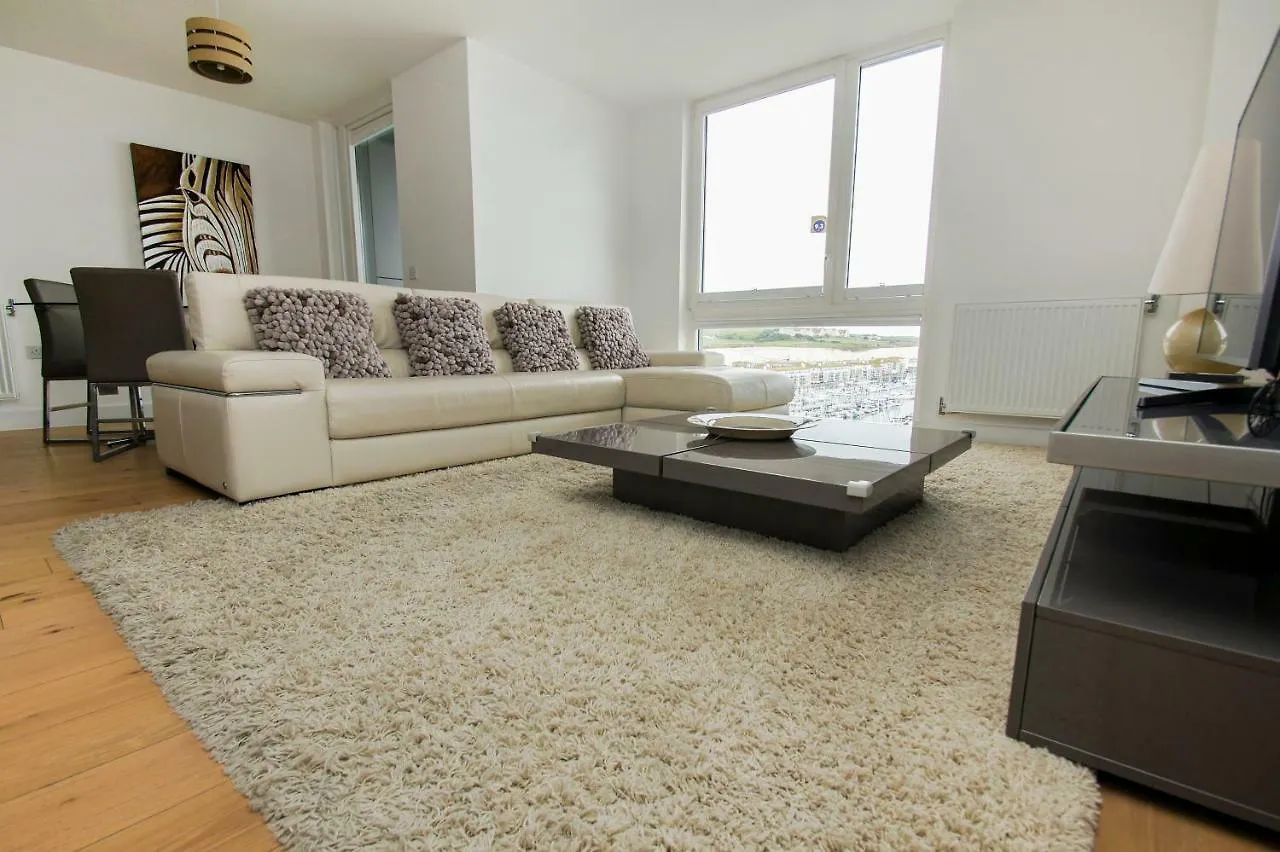 Orion Marina Sea View - Parking - By Brighton Holiday Lets Apartment