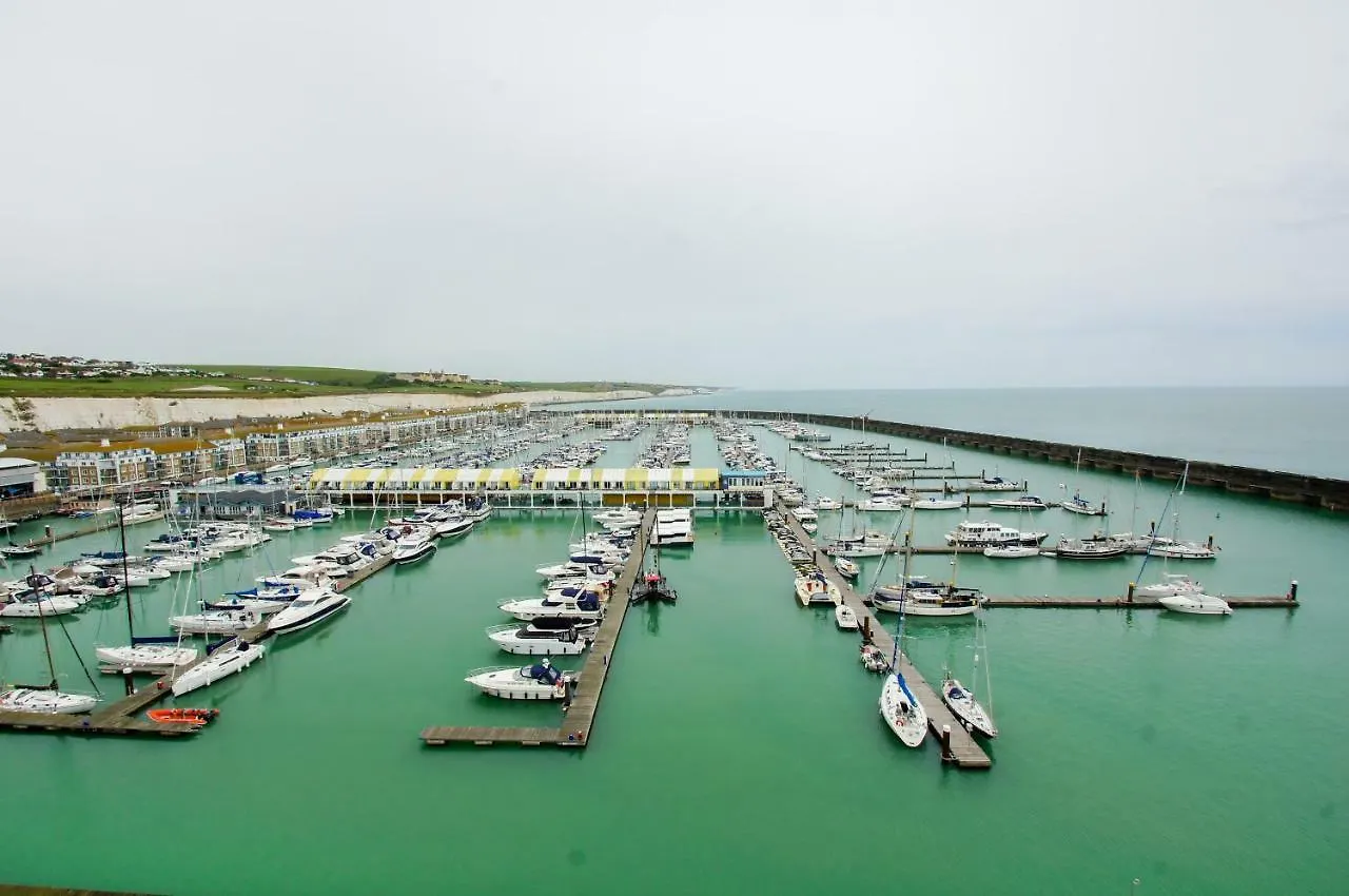 Orion Marina Sea View - Parking - By Brighton Holiday Lets