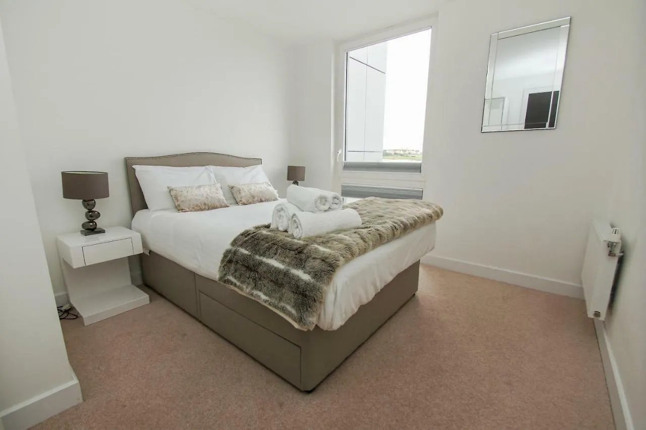 Orion Marina Sea View - Parking - By Brighton Holiday Lets United Kingdom